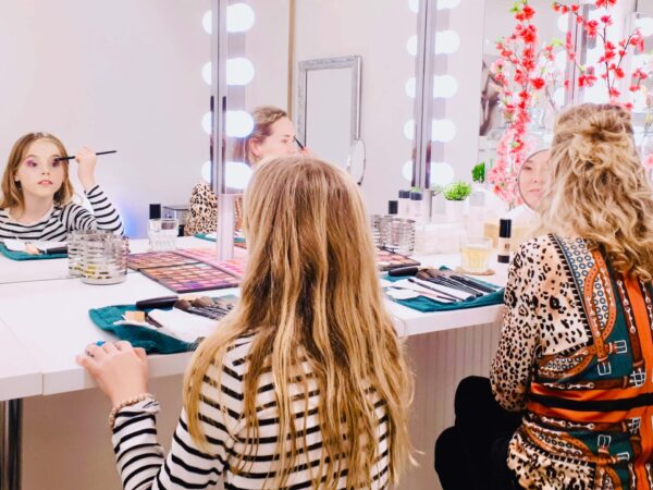 Moedr-dochter make-up les